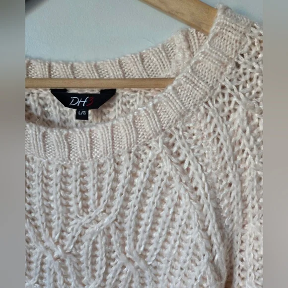 DH3 By Anthropologie Cozy Light Tea Pink Sweater - Picture 2 of 9